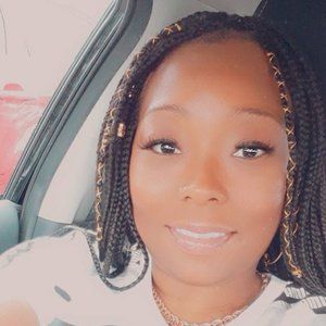 Meet your Posher, Pam banks